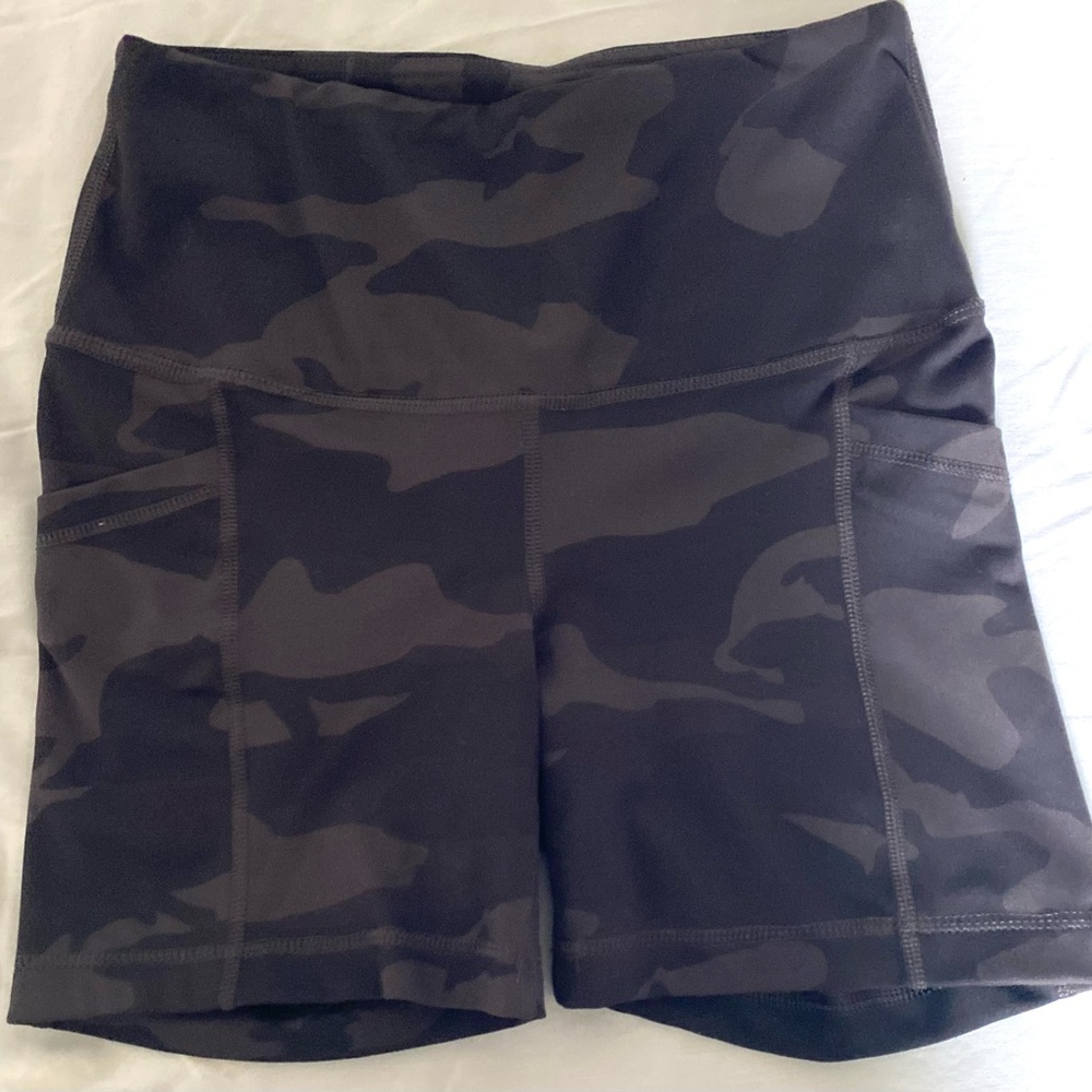Yogalicious Black Camouflage Bike Shorts